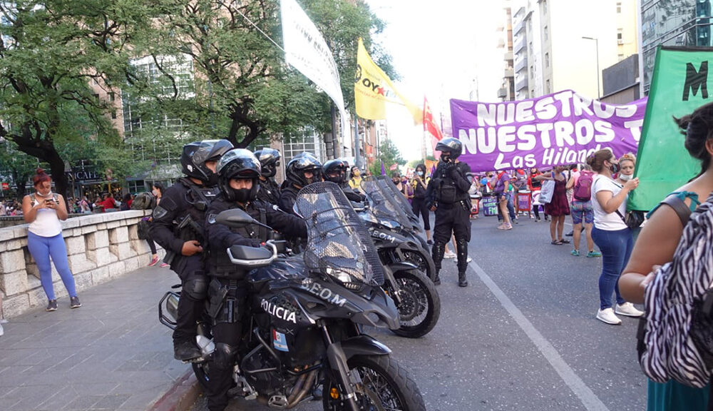 En Córdoba: Multitudinaria Marcha Por La No Violencia Contra Las ...